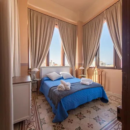 Palazzo Vallebona * Gallipoli